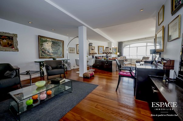 A Concarneau face à la mer appartement de 154 m² avec grande terrasse, garage double et cave