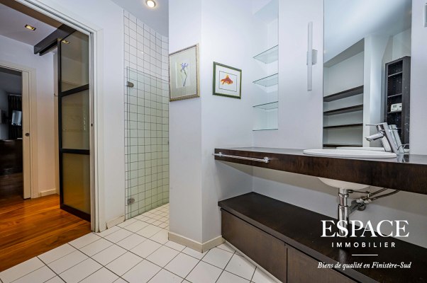 A Concarneau face à la mer appartement de 154 m² avec grande terrasse, garage double et cave