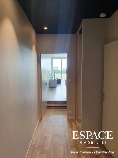 Concarneau vue mer appartement contemporain 2 pièce(s) 46.47 m2 en rez de jardin
