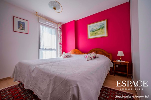 Concarneau La Corniche Appartement de 116 m² avec terrasse, cave et deux garages