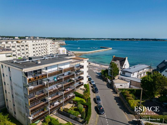 A vendre à Concarneau Corniche appartement de 84 m² avec balcon, parking et cave