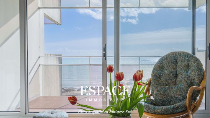 A vendre à Concarneau bel appartement vue mer de 2 pièce(s) 52 m2 avec terrasse et parking privatif