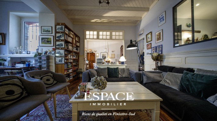 A vendre maison familiale avec garage et studio indépendant en plein centre-ville de Concarneau