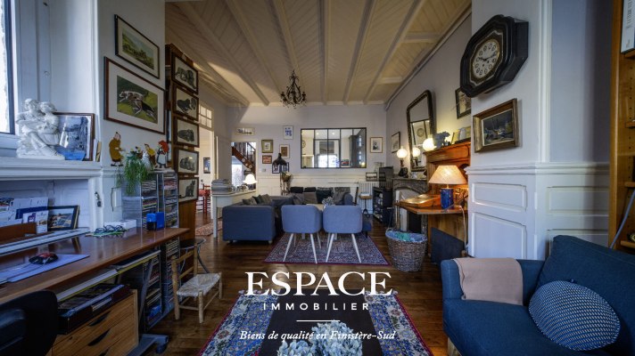 A vendre maison familiale avec garage et studio indépendant en plein centre-ville de Concarneau