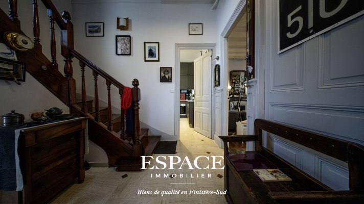 A vendre maison familiale avec garage et studio indépendant en plein centre-ville de Concarneau