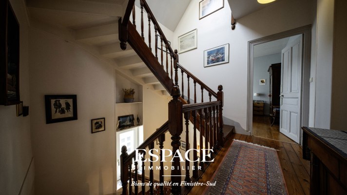 A vendre maison familiale avec garage et studio indépendant en plein centre-ville de Concarneau