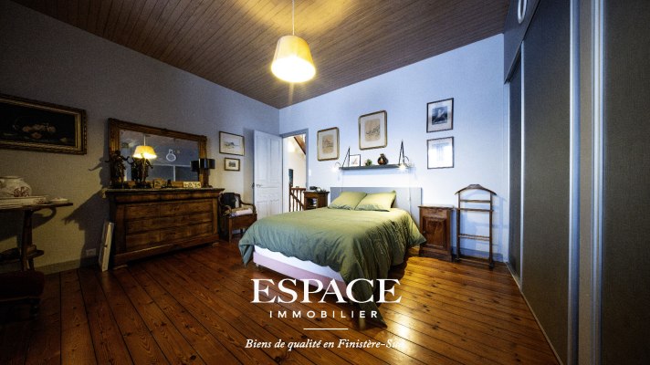 A vendre maison familiale avec garage et studio indépendant en plein centre-ville de Concarneau