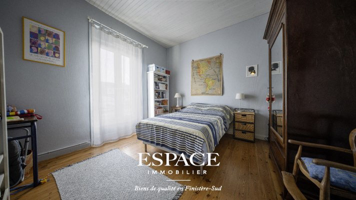 A vendre maison familiale avec garage et studio indépendant en plein centre-ville de Concarneau