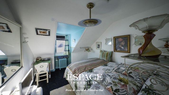 A vendre au centre-ville de Concarneau maison de charme &amp; emplacement prisé