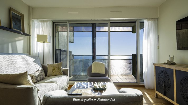 À vendre à Concarneau appartement 2 pièces avec terrasse et vue mer exceptionnelle