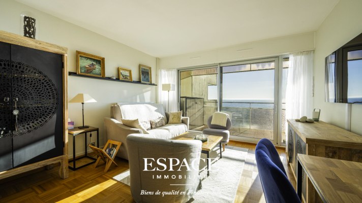 À vendre à Concarneau appartement 2 pièces avec terrasse et vue mer exceptionnelle