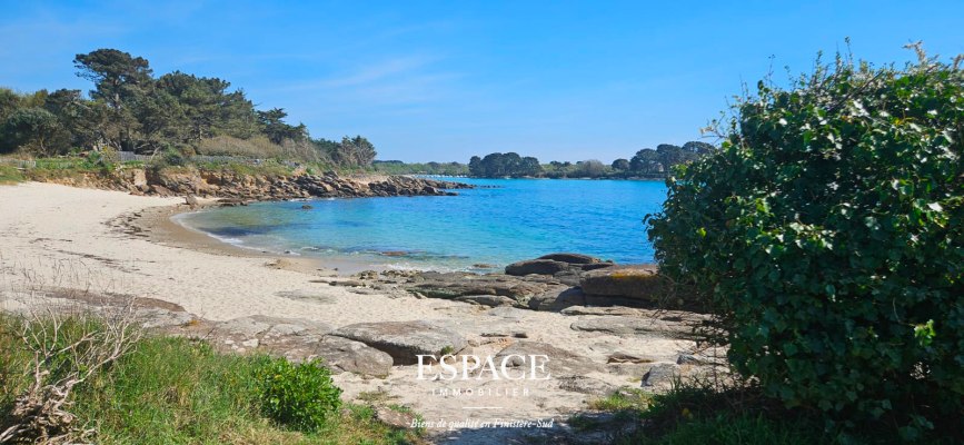 A vendre à Concarneau le Cabellou face à la mer, les pieds dans le sable, une adresse d&#039;exception.