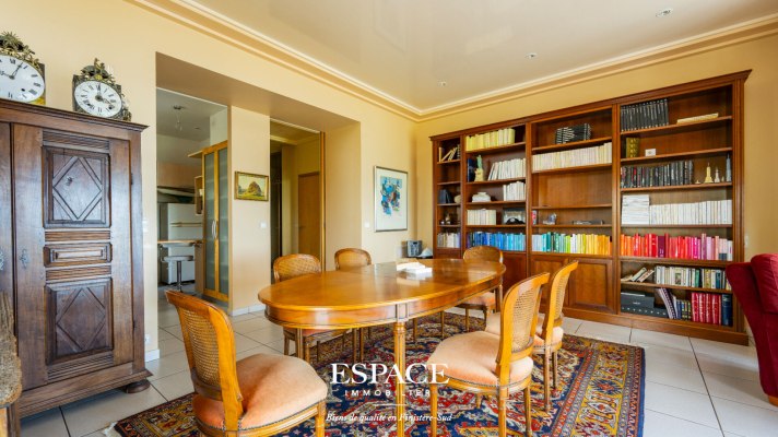 A vendre Concarneau La Corniche appartement de 93 m2 face à la mer.