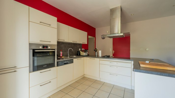 A vendre à la Foret-fouesnant - belle propriété de caractère avec deux maisons, piscine et dépendances