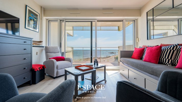 A vendre à Concarneau bel appartement face à la mer de 2 pièce(s) de 51.89 m2 avec terrasse et parking privatif