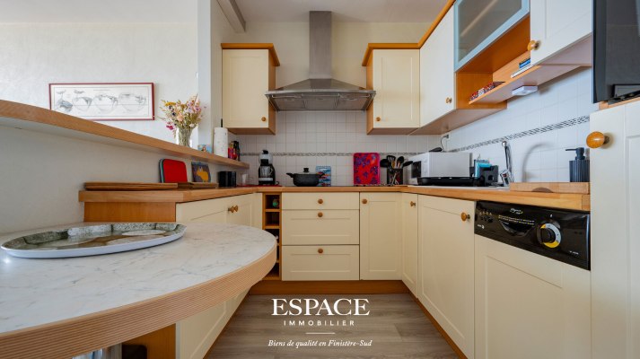 A vendre à Concarneau bel appartement face à la mer de 2 pièce(s) de 51.89 m2 avec terrasse et parking privatif
