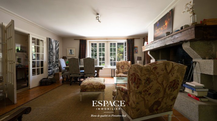 A vendre à Trégunc près des plages - charme breton - pierres anciennes et jardin paysager de 4 320 m²