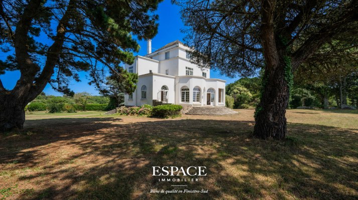 Concarneau - un écrin de nature en bord de mer - une demeure de charme à réinventer