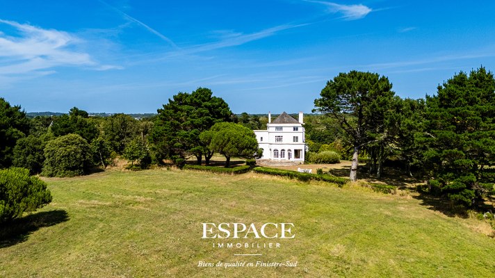 Concarneau - un écrin de nature en bord de mer - une demeure de charme à réinventer