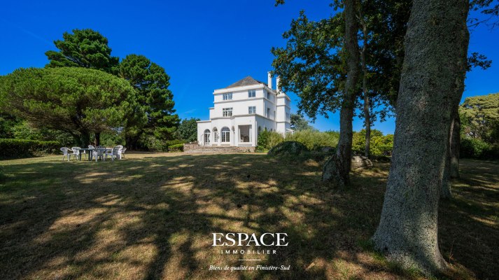 Concarneau - un écrin de nature en bord de mer - une demeure de charme à réinventer