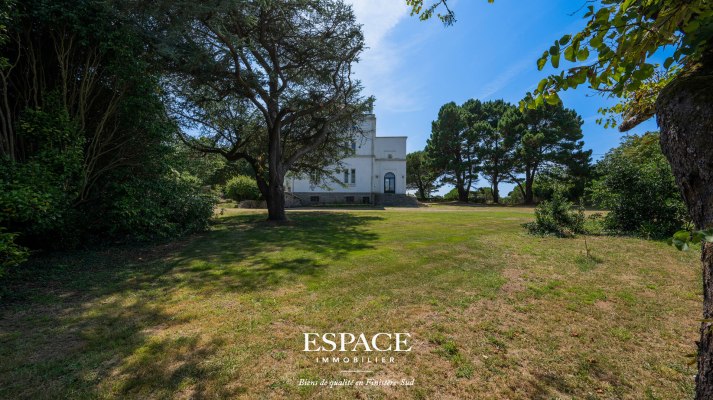 Concarneau - un écrin de nature en bord de mer - une demeure de charme à réinventer
