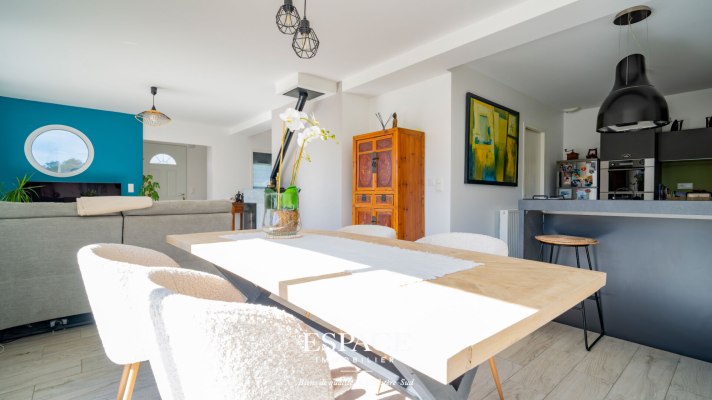 A vendre à Concarneau - contemporaine lumineuse et fonctionnelle de 2017 à deux pas de la voie verte