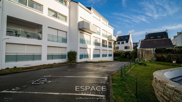 A vendre sur la Corniche de CONCARNEAU - studio avec aperçu mer à deux pas des plages