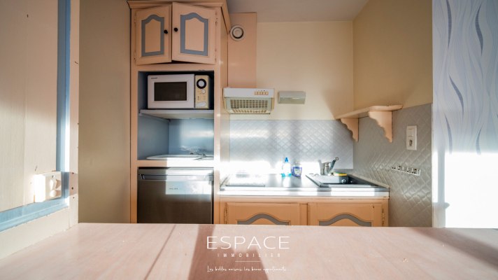 A vendre sur la Corniche de CONCARNEAU - studio avec aperçu mer à deux pas des plages