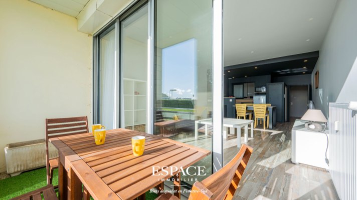 A vendre à Concarneau vue mer appartement contemporain 2 pièce(s) 46.47 m2 en rez de jardin